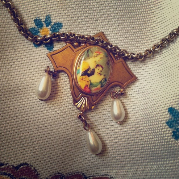💸SOLD💸💸Vintage "Limoges" pendant