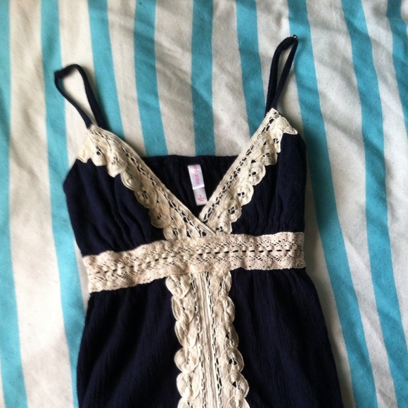 BUNDLED! lace navy tank top - Picture 3 of 4