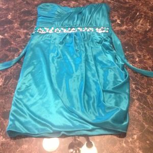 Short dress