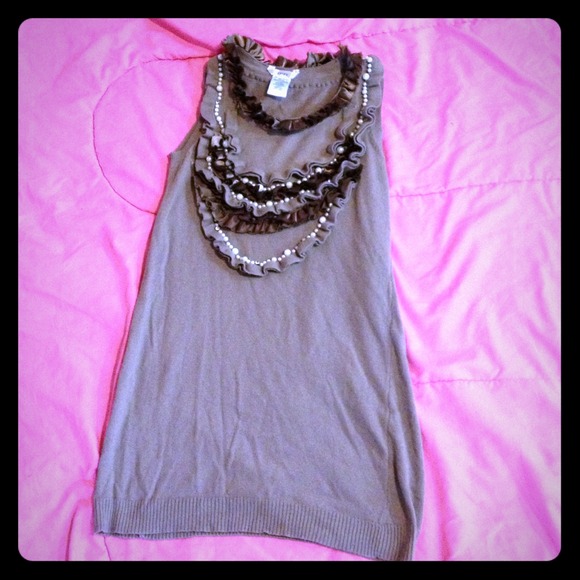 ❌❌❌TRADED❌❌❌Necklaces Built Into The Dress!