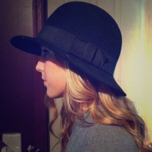 Black H&M hat! Stylish 💖