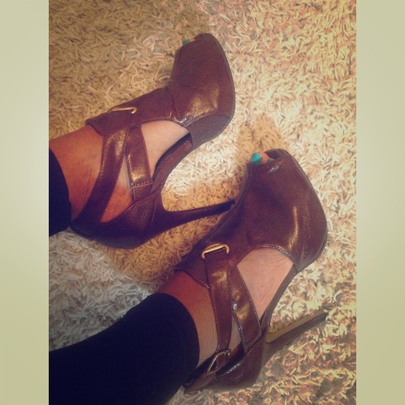 Brown Size 7 Shoes
