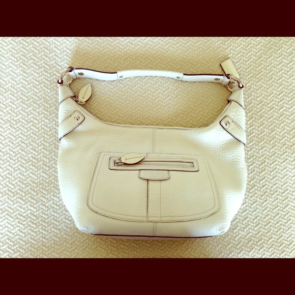 COACH White Leather Pebble Purse