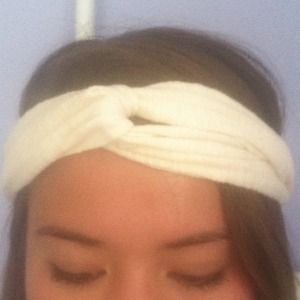 ❌SOLD❌Top Knot Headband