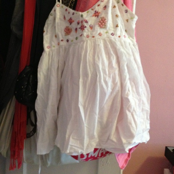 White top never worn $8