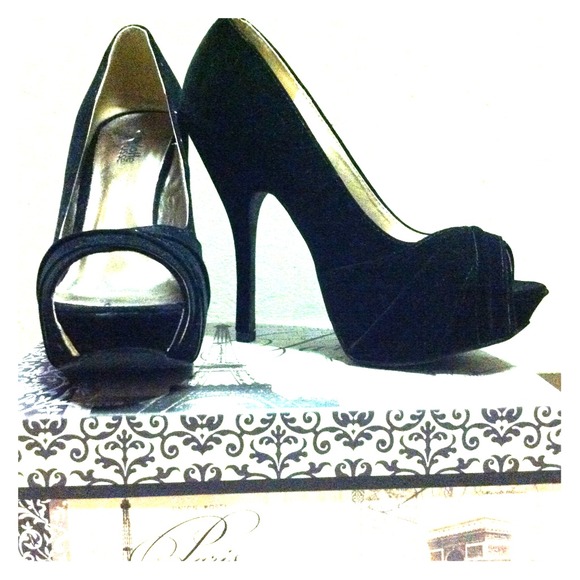 Sexy Charlotte Russe heels! - Picture 1 of 3