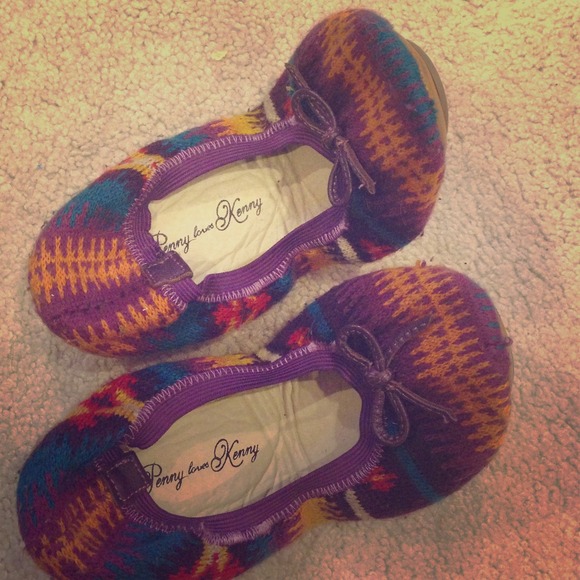 Adorable sweater slipper shoes
