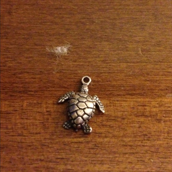 💖SOLD in bundle!💖Turtle charm