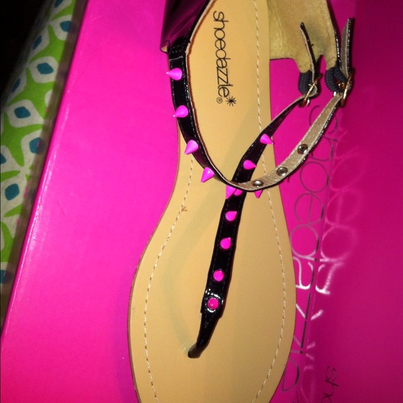 Shoedazzle brand new sandals
