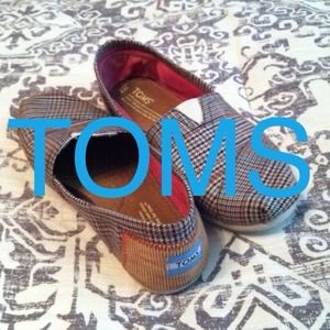 Plaid Toms