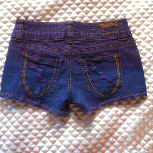 Size: 0 Purple.Distressed. Short Shorts. 1/2 PRICE - Picture 2 of 4