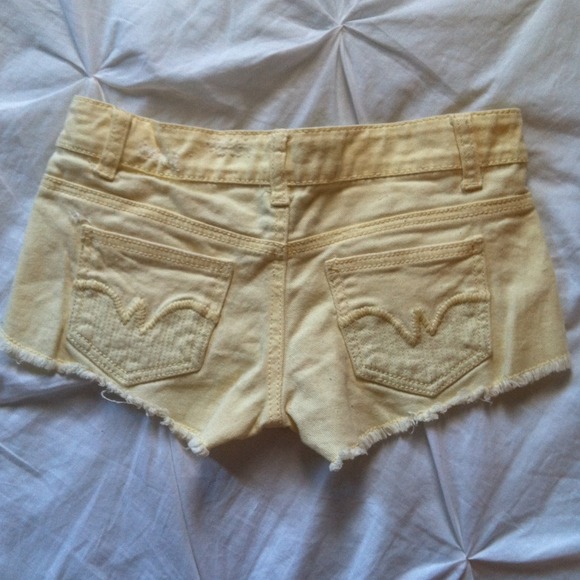 Size: 0. Pastel yellow. Shorts. LOWERED PRICE - Picture 3 of 3