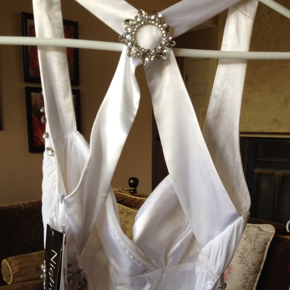 Prom dress - Picture 3 of 4