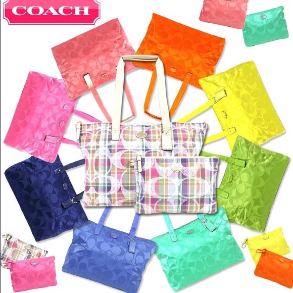 ❌SOLD❌Coach Nylon Weekend Packable Tote - Picture 3 of 4