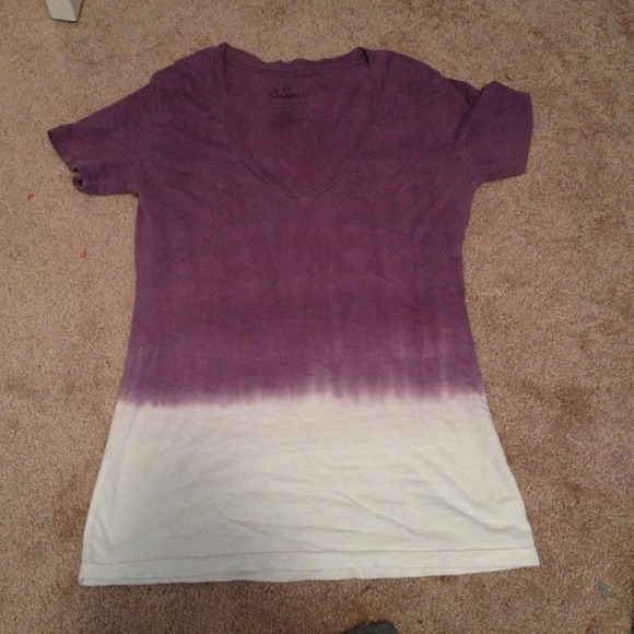 Purple to White V-Neck Tee