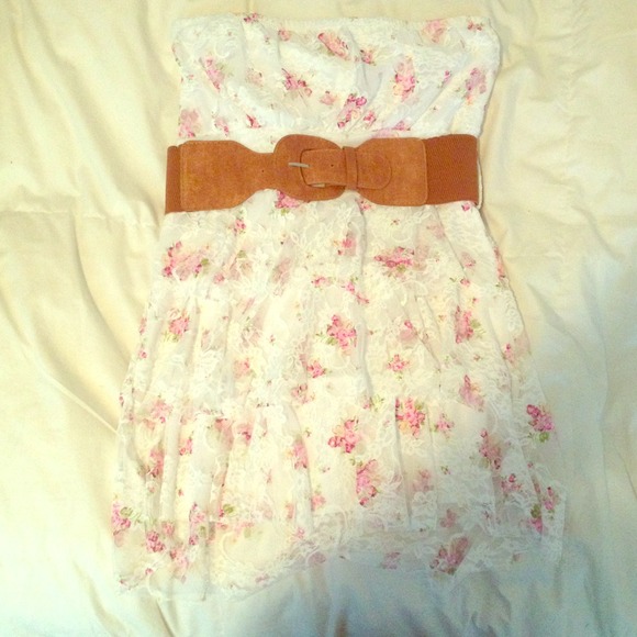 Floral strapless top