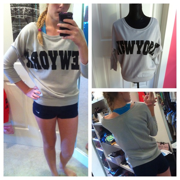 Kohl's Sweaters - ⭐NEW YORK 🌃 Pullover!!!