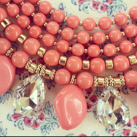 Sold in bundle👯Host Pick x 2 - Statement Necklace
