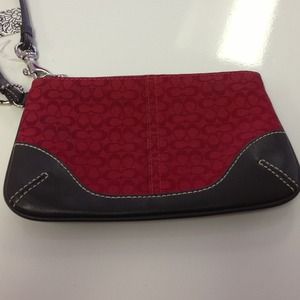 ❌SOLD❌Authentic Coach signature wristlet