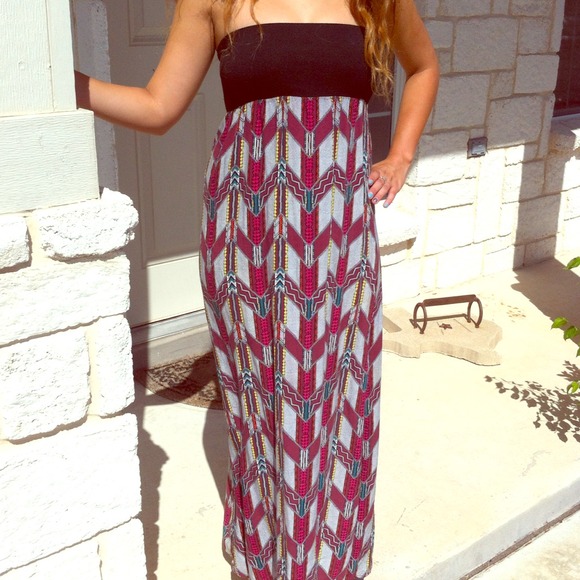 TRIBAL MAXI DRESS! 💕💜