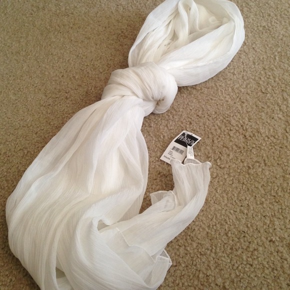 Peruvian Alpaca Wool Scarves & Scarf - Sanyork Fair Trade ****Traded***** Scarf. Brand new.