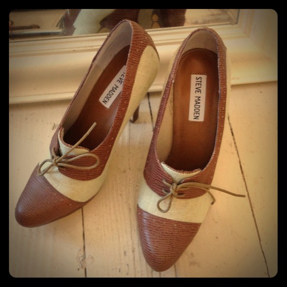 Steve Madden size 7.5 closed toe heels