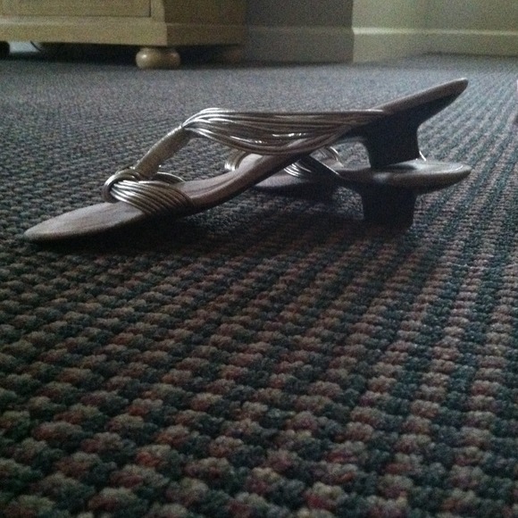 Silver knot shoes - Picture 2 of 4