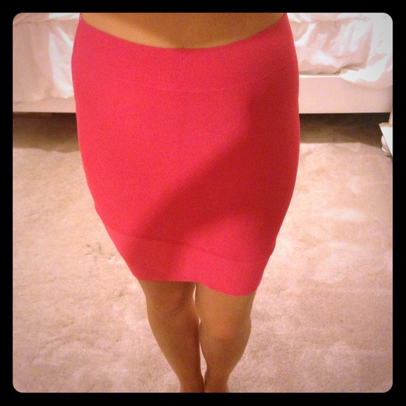 Never worn hot pink BCBG Sylvie power skirt.