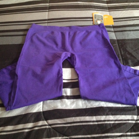 Activewear - Picture 3 of 3