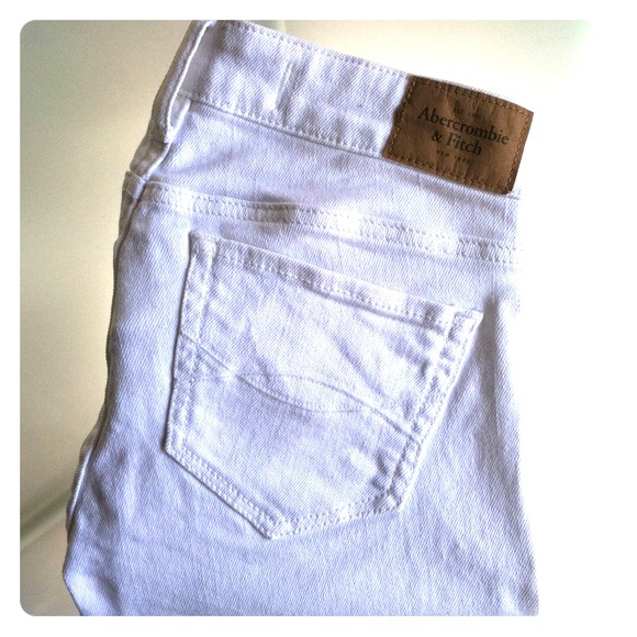 Abercrombie & Fitch white denim jeggings