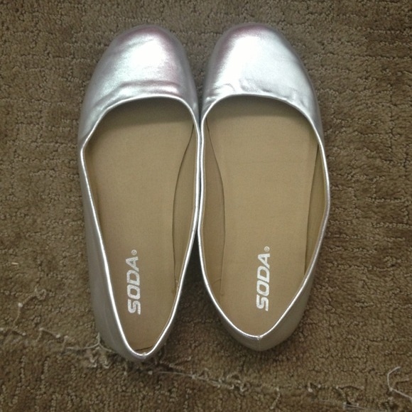 Silver flats