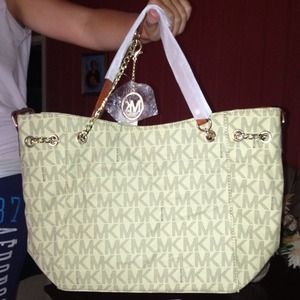 MK purse❗REDUCED❗