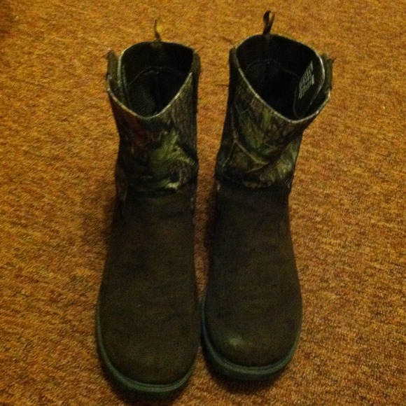 Camo cowboy boots