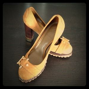 Tory Burch suede camel heels size 6M