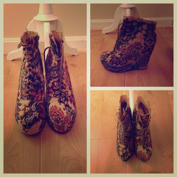 Shoes - Shoes.