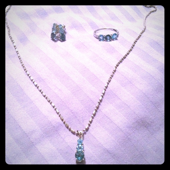 Ring, necklace, ear ring set!