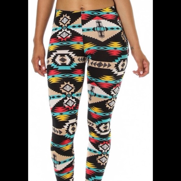 🔴REDUCED🔴 Tribal Print Leggings - Picture 2 of 4