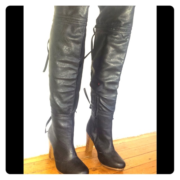 Black knee high boots size 7