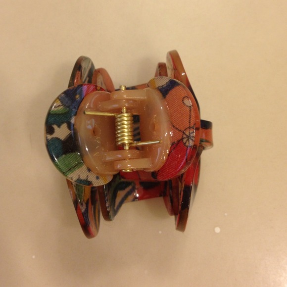 Fair pin - Picture 2 of 3