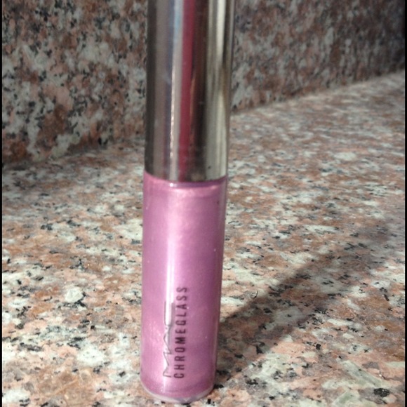 ⚡SOLD⚡MAC Chromeglass Prize Shine