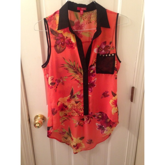 💰SOLD💰 Tropical Hawaiian Print hi-low top