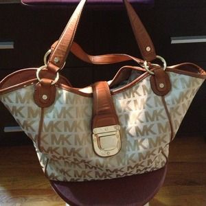 Authentic michael kors bag