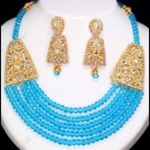 Exclusive beaded choker style set