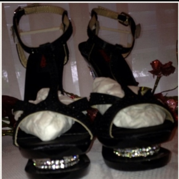 🌹NWOT 5" Black Heels w/Silver inset, 2" platform - Picture 2 of 4