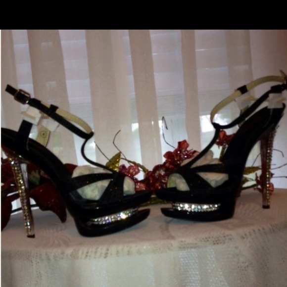 🌹NWOT 5" Black Heels w/Silver inset, 2" platform - Picture 3 of 4