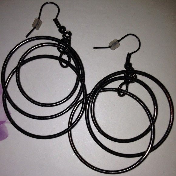 Dark Tone Hoop Earrings