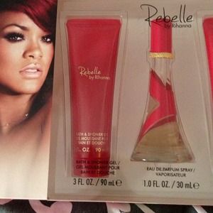 Brand new perfume set !!
