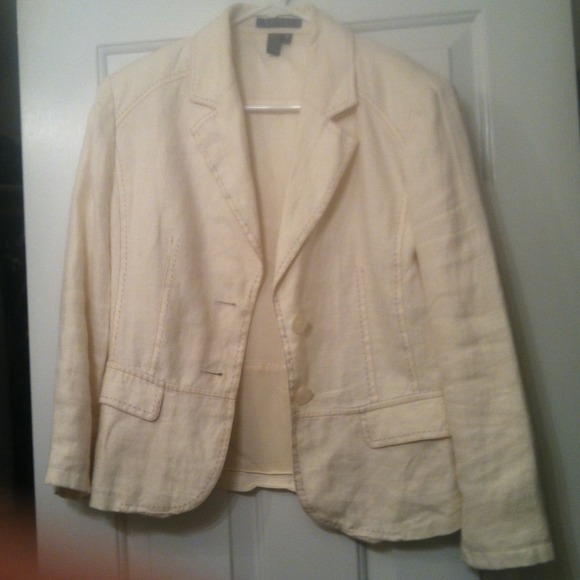 Super cute Lauren by Ralph Lauren white blazer 10