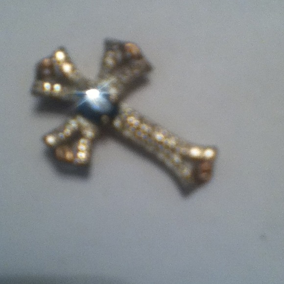 Cross pendant