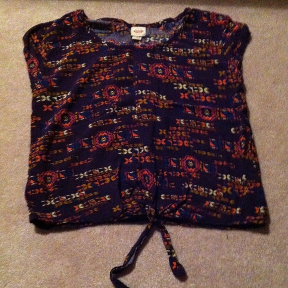 Aztec crop top with tie in front